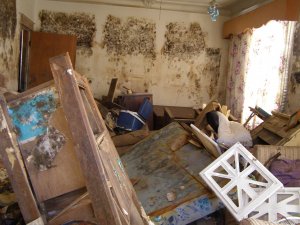 selling your flooded home to investors
