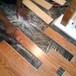 selling a house with flooring problems